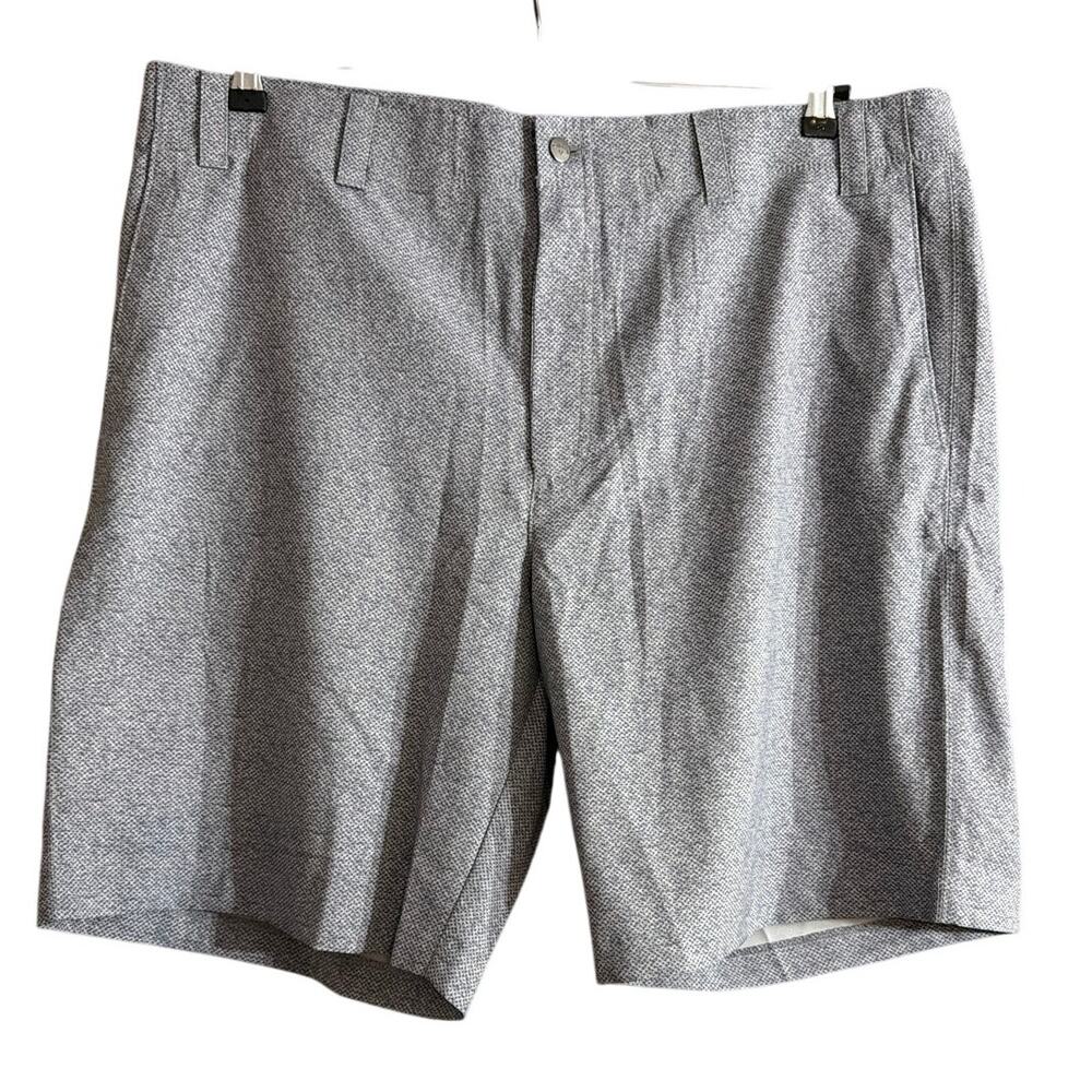 Perry Ellis Men's Grey Gray Shorts - 9 in inseam Size 40